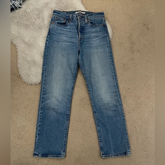 LEVI JEANS! - Picture 1 of 4